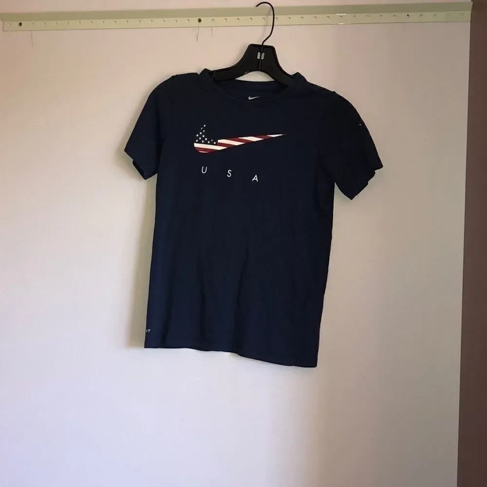 Nike America kids medium tee shirt